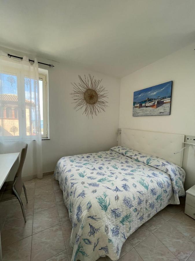 B&B Del Porto Боза-Марина Экстерьер фото